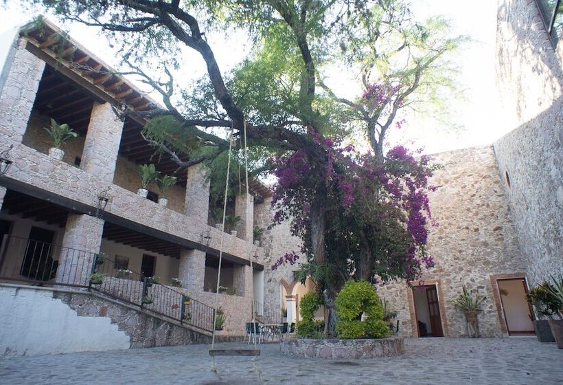 هتل Hacienda Ecoturistica La Salitrera
