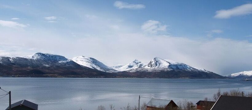 فندق Hansnes Havfiske