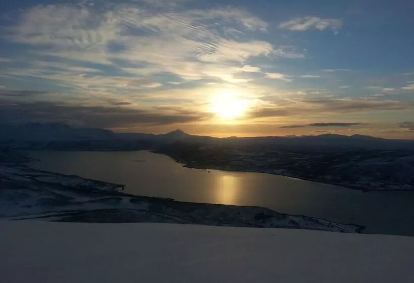ホテル Hansnes Havfiske