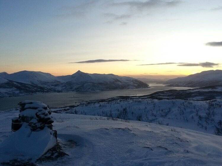 فندق Hansnes Havfiske