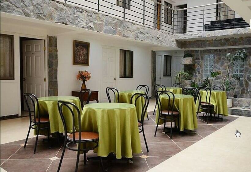 Hotel Hostal Colo Colo