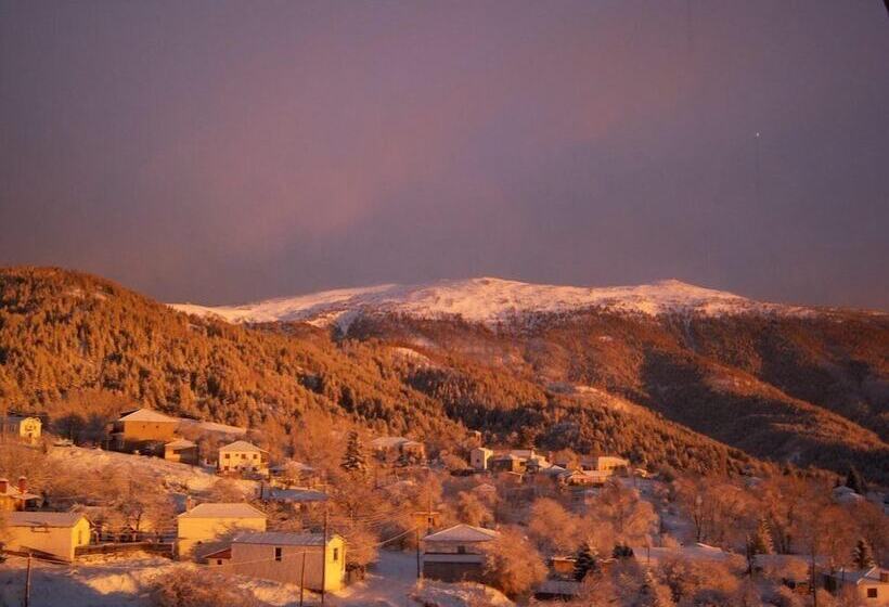 בית מלון כפרי Katafigi