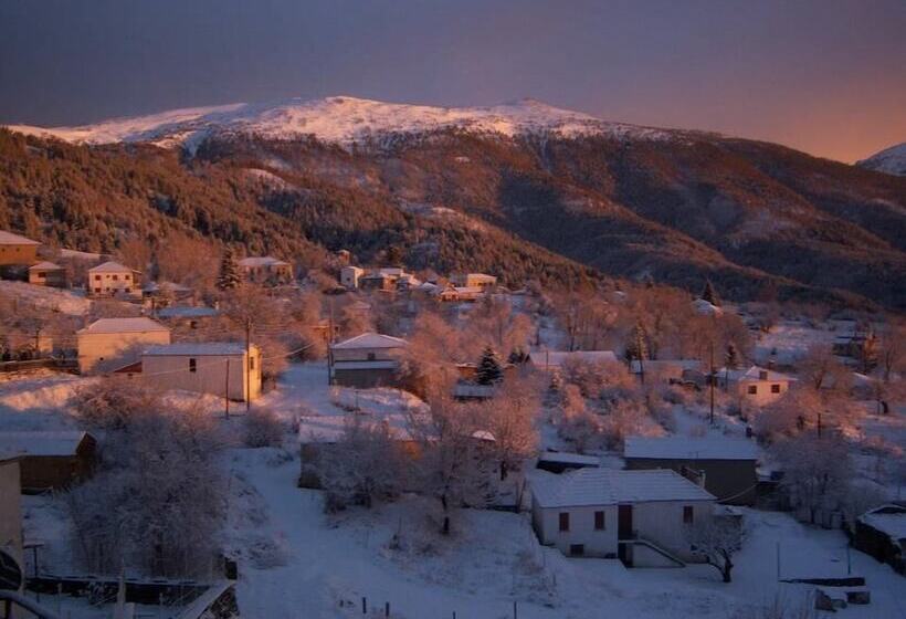 בית מלון כפרי Katafigi