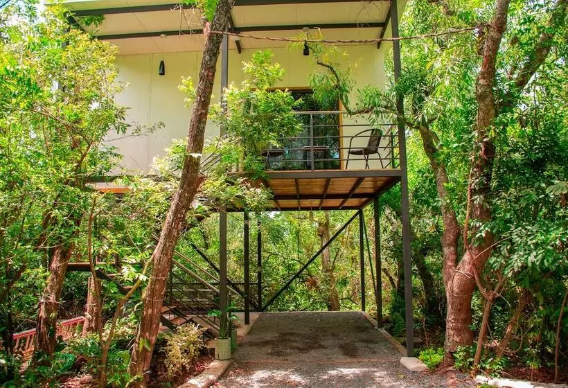 هتل Los Lagos Resort