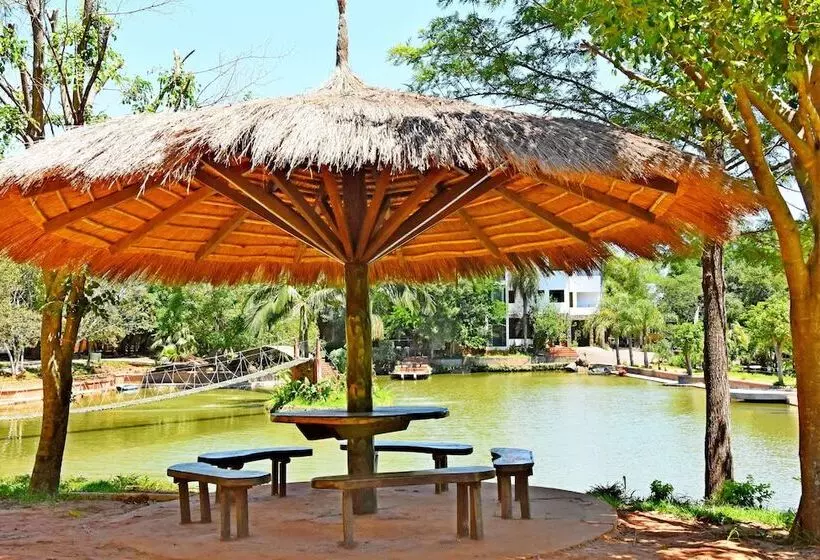 هتل Los Lagos Resort