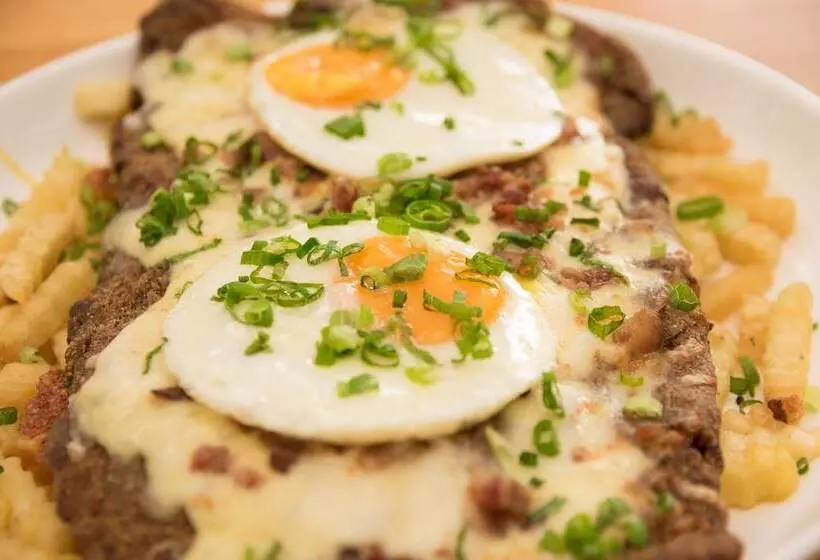 هتل Los Lagos Resort