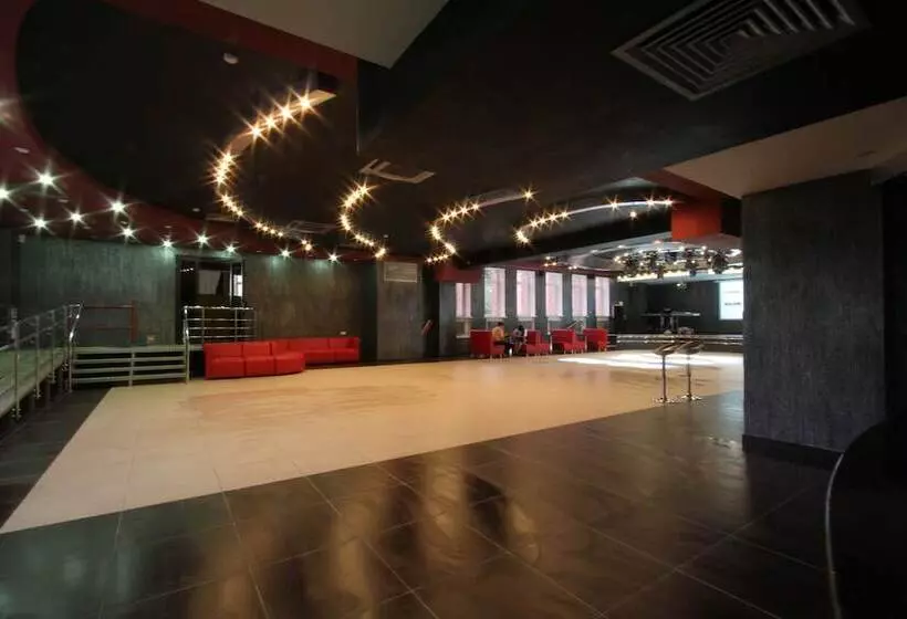 Hotelli Orchestra Oka Spa Resort