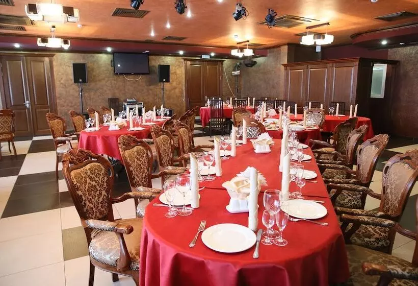 Hotelli Orchestra Oka Spa Resort