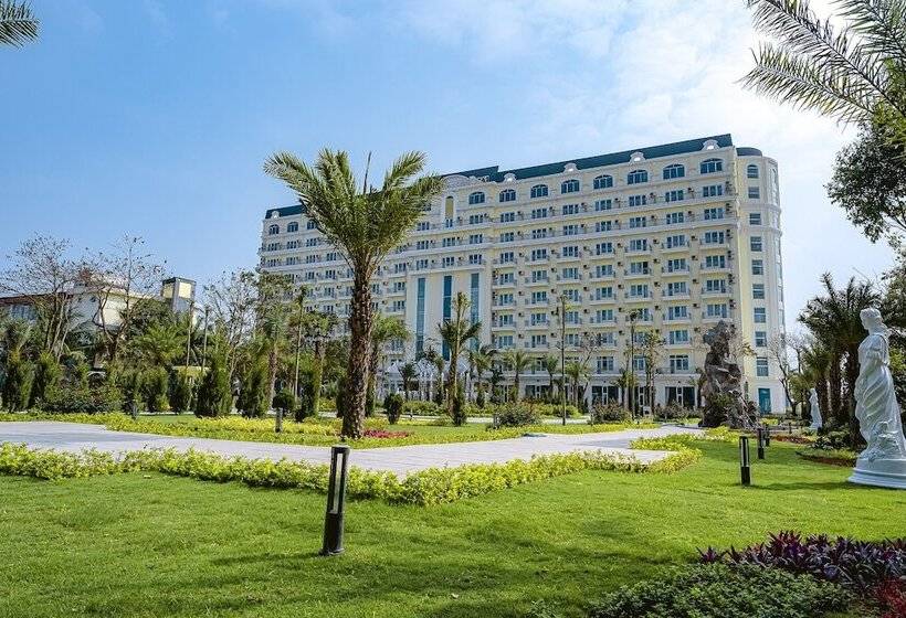 هتل Paracel Resort Hai Tien