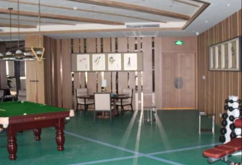 בית מלון כפרי Queshan Lake Arcadia Intl Resort