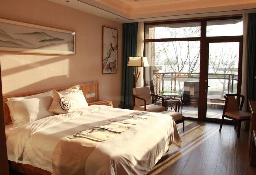 בית מלון כפרי Queshan Lake Arcadia Intl Resort