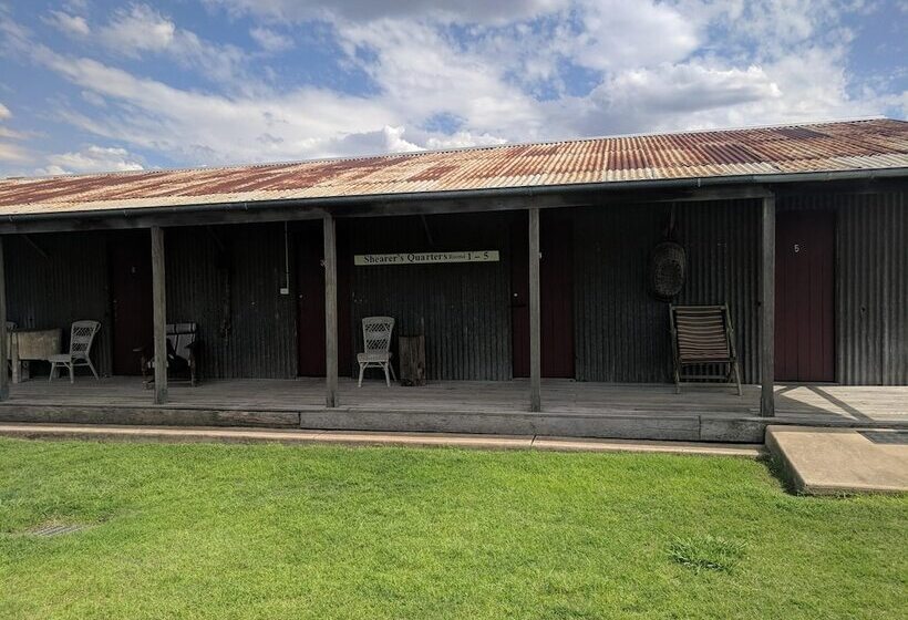 ホテル The Woolshed At Jondaryan Campsite