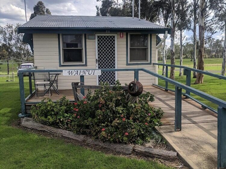 ホテル The Woolshed At Jondaryan Campsite