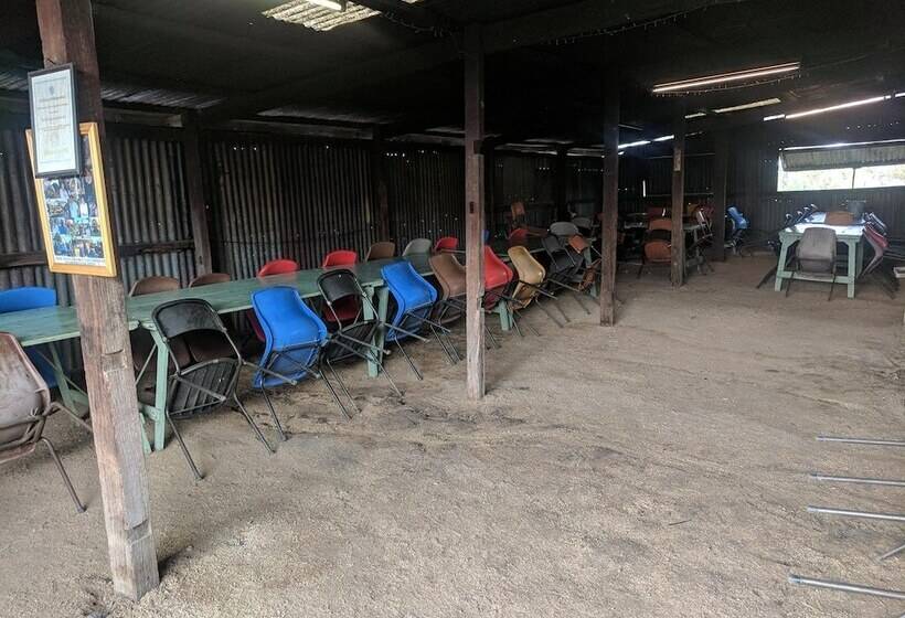 ホテル The Woolshed At Jondaryan Campsite
