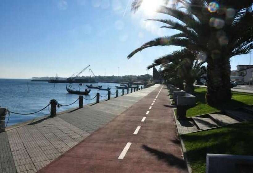 Отель Torreira Camping & Bungalows