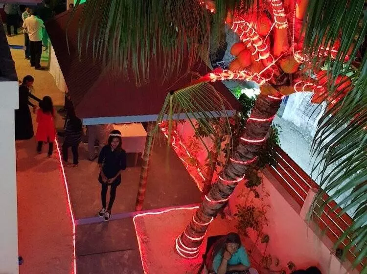 Hotelli Village Life Maldives