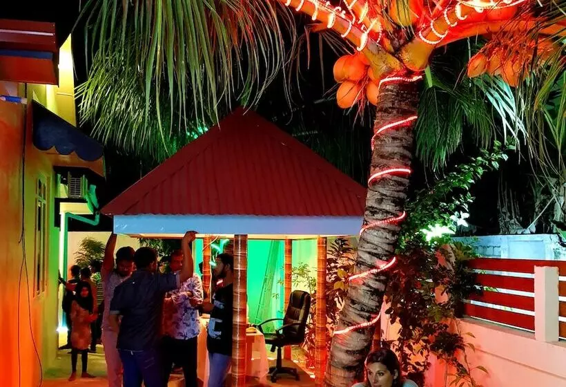 Hotelli Village Life Maldives