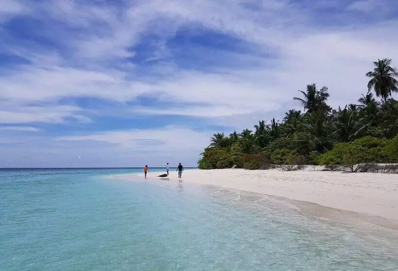 Hotelli Village Life Maldives
