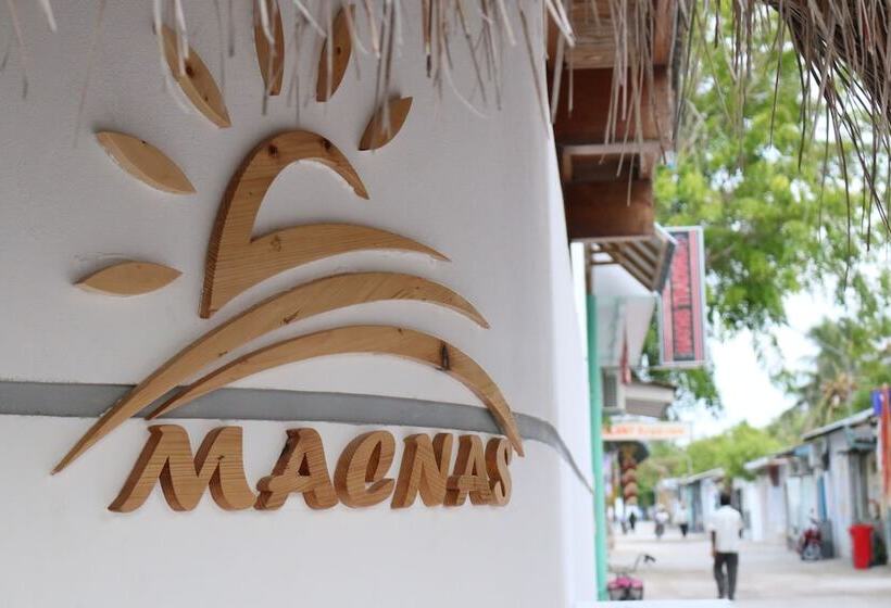 پانسیون Macnas