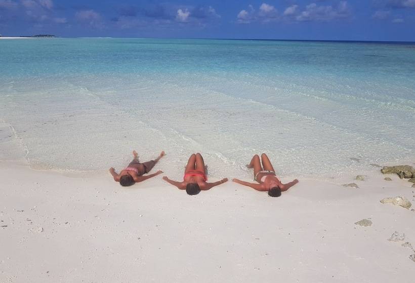 پانسیون Macnas