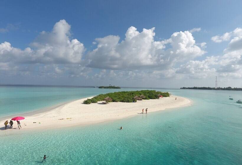 پانسیون Macnas