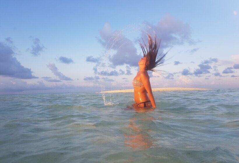 پانسیون Macnas