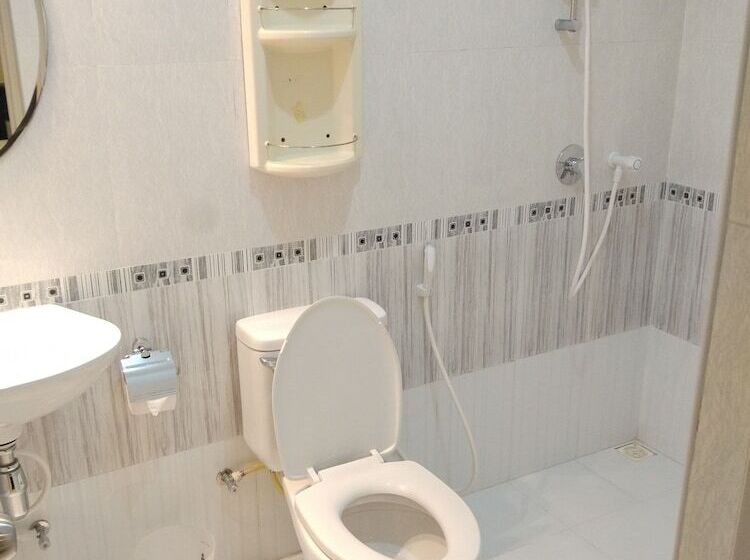 پانسیون Macnas