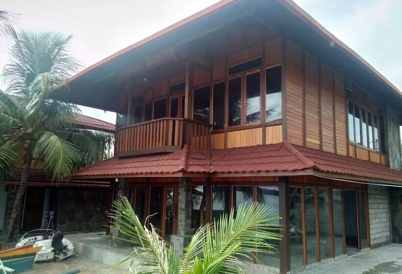 ペンション Tanta Moon Luxury Villas Siladen Island