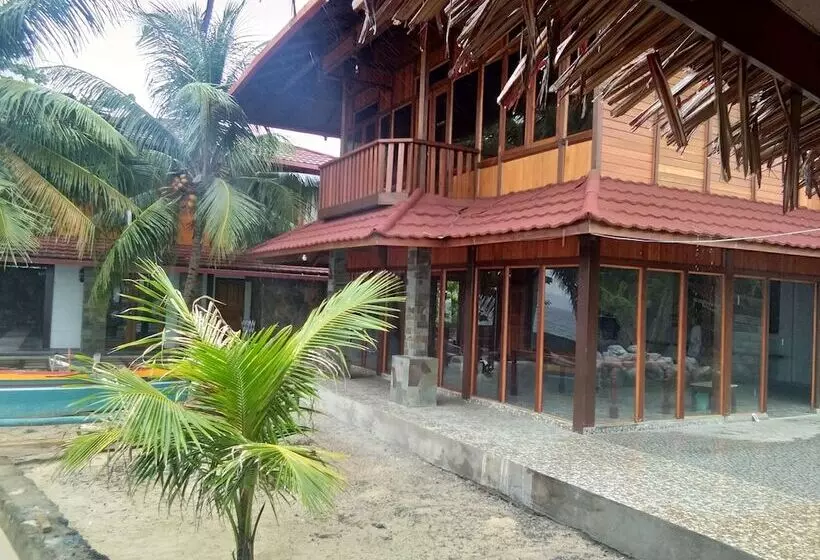 ペンション Tanta Moon Luxury Villas Siladen Island