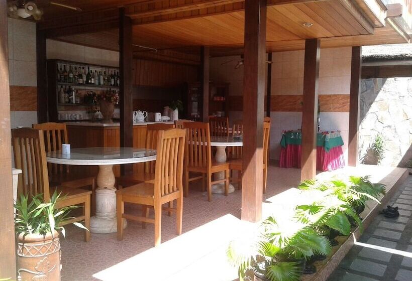 펜션 Tanta Moon Luxury Villas Siladen Island