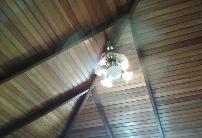 펜션 Tanta Moon Luxury Villas Siladen Island