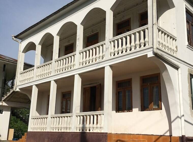 پانسیون White Guest House