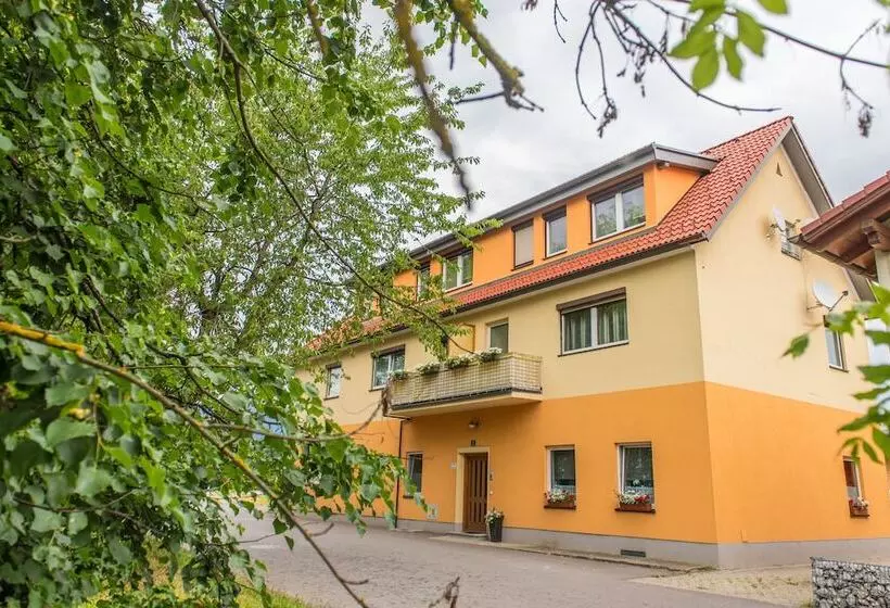 Majatalo Zimmer Ferienwohnung Yassi