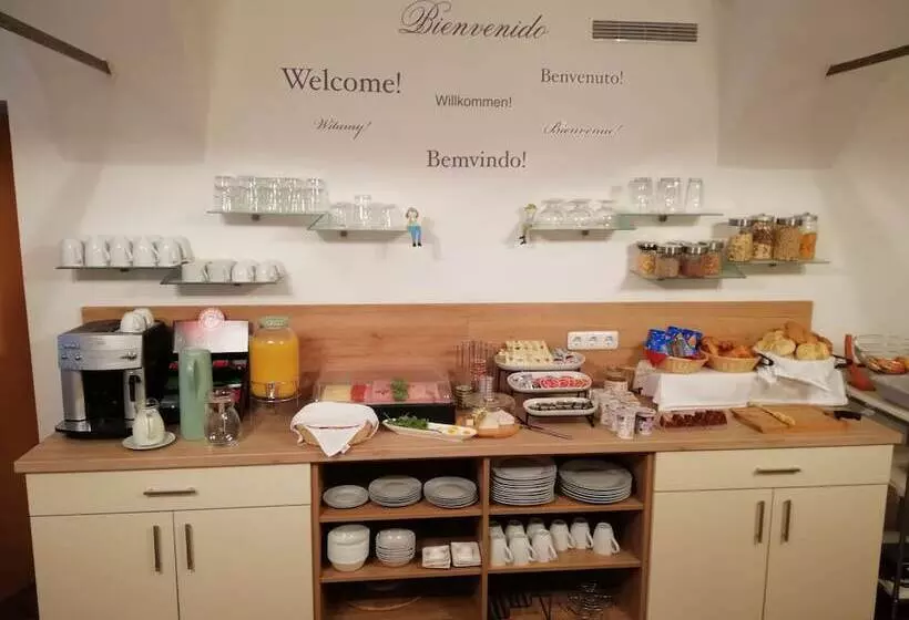 Majatalo Zimmer Ferienwohnung Yassi