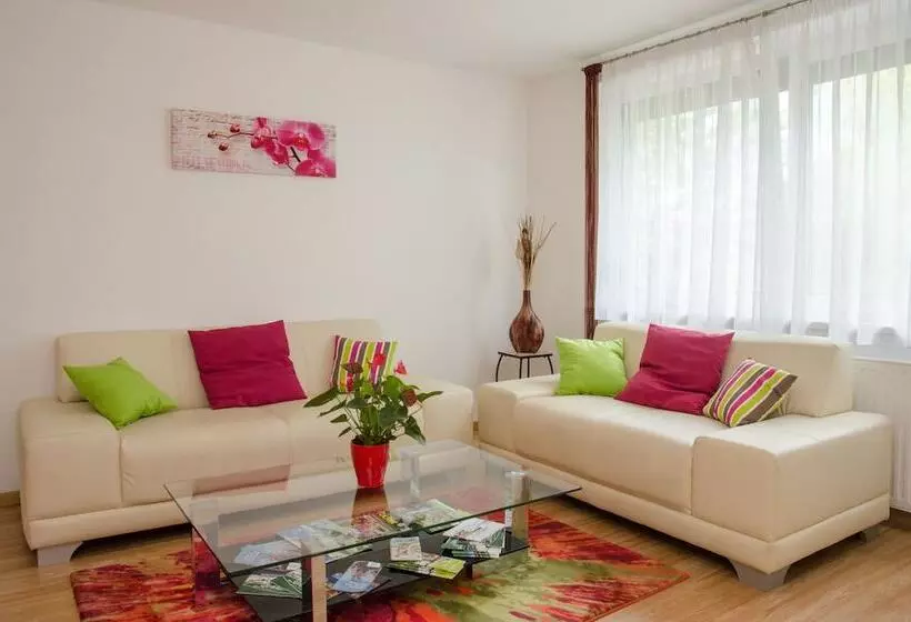 Majatalo Zimmer Ferienwohnung Yassi