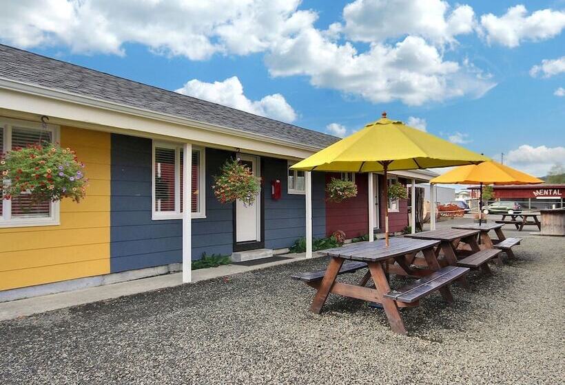 Pitchwood Inn & Alehouse