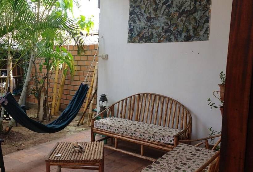 Bambu Backpackers Hostel Adults Only