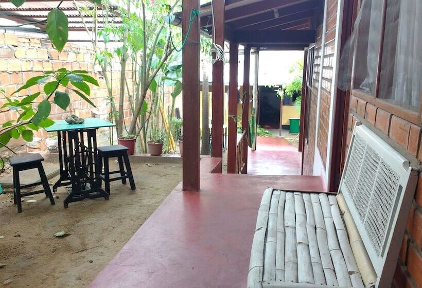 Bambu Backpackers Hostel Adults Only