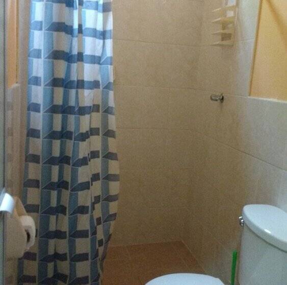 Bambu Backpackers Hostel Adults Only