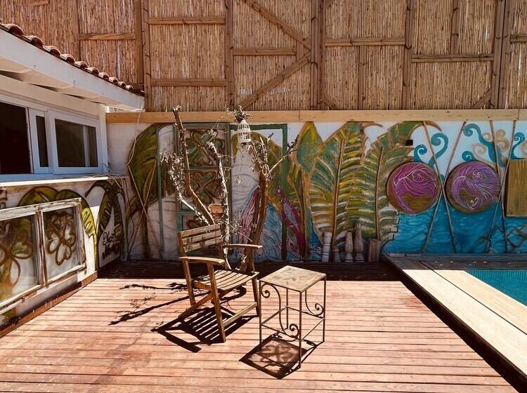 Bed and Breakfast Dört Mevsim Alaçatı Otel