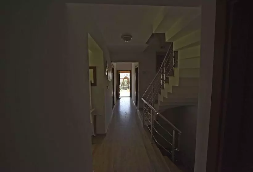تختخواب و صبحانه Le Mansion Otel