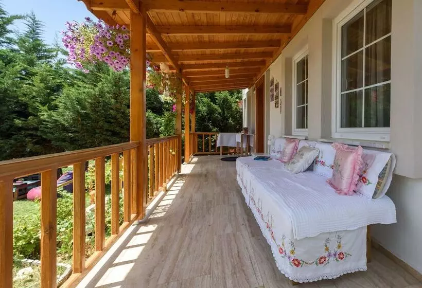 تختخواب و صبحانه Le Mansion Otel