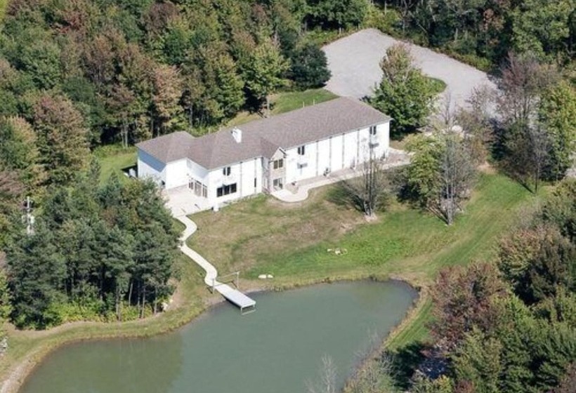 צימר River Spring Lodge