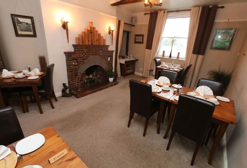 ベッドアンドブレックファースト Ternhill Farm House