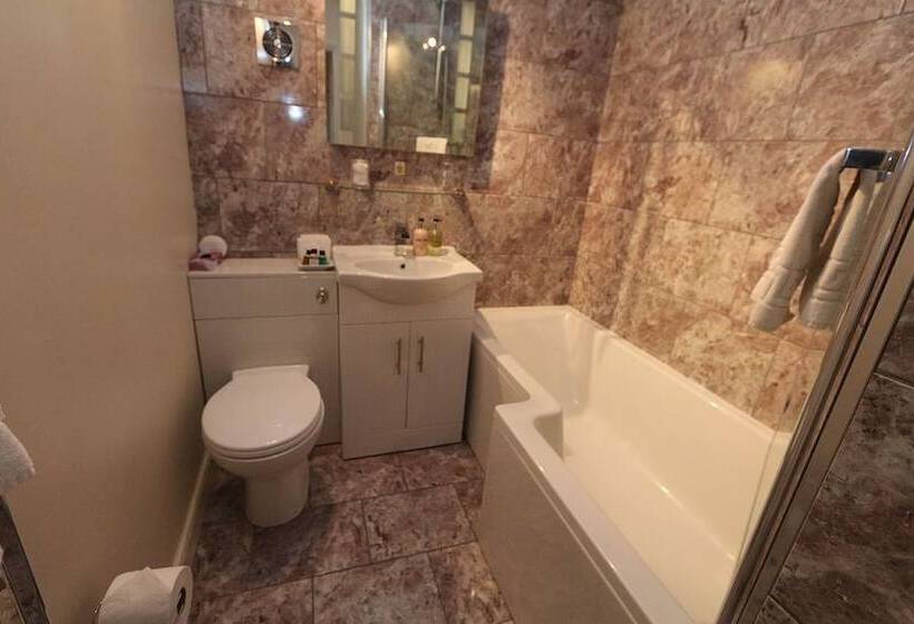 ベッドアンドブレックファースト Ternhill Farm House