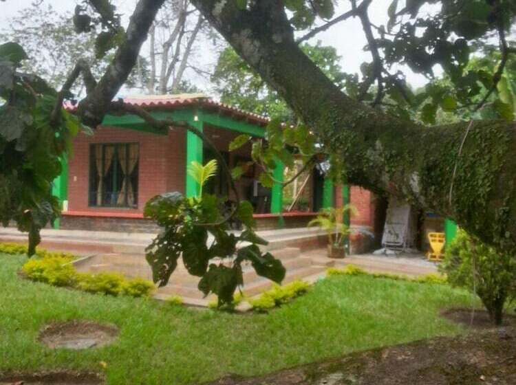 Hostal Campestre El Tesorito
