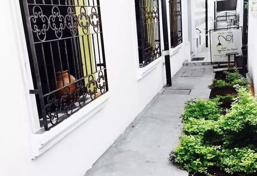 Hostal Casa San Miguel Traveler S House