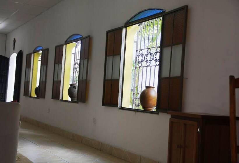 Hostal Casa San Miguel Traveler S House