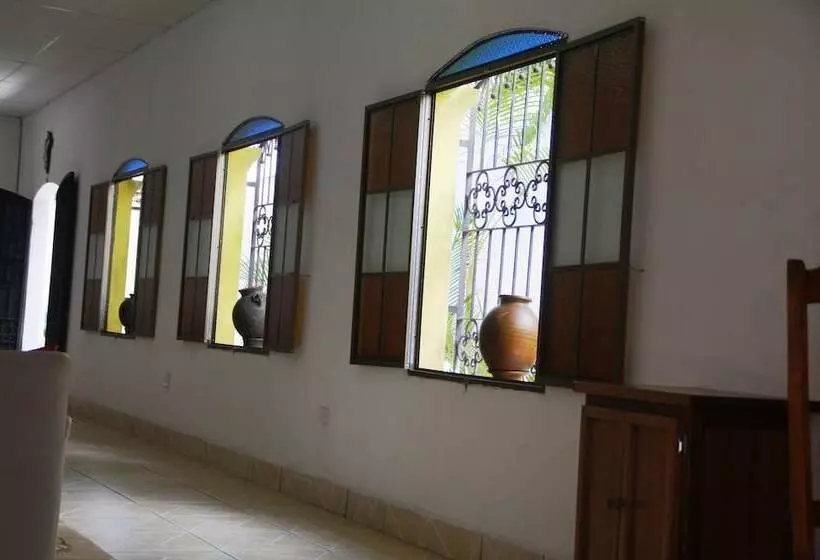 Hostal Casa San Miguel Traveler S House