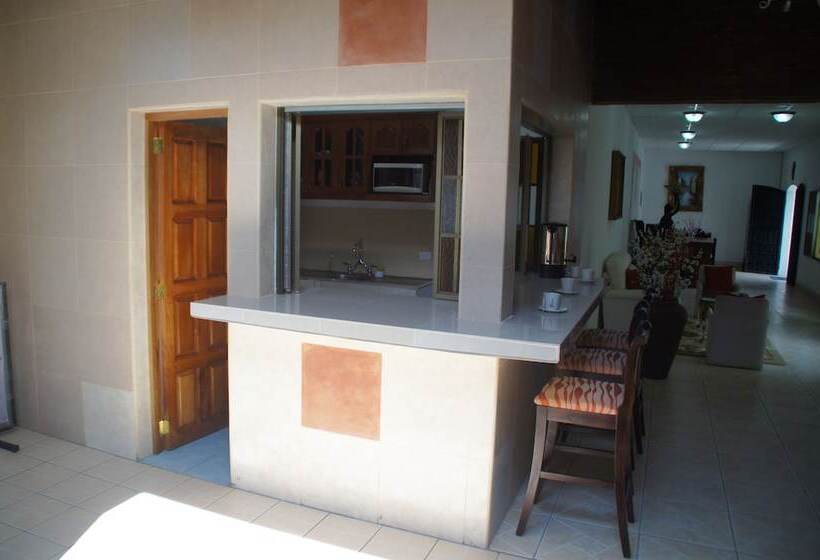 Hostal Casa San Miguel Traveler S House